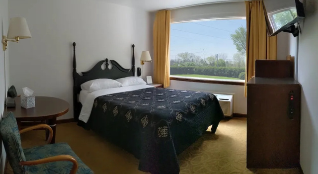 Номер Standard South Side Inn - Burlington