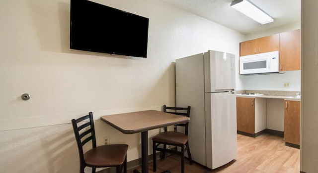 Номер Standard Suburban Studios Durham-Raleigh