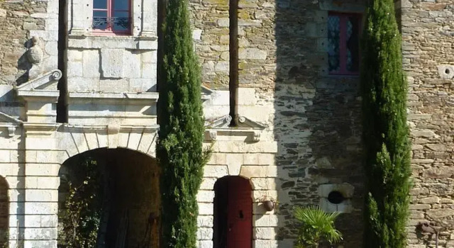 Château de Frugie, Réserver Hôtel Saint-Pierre-de-Frugie Aquitaine