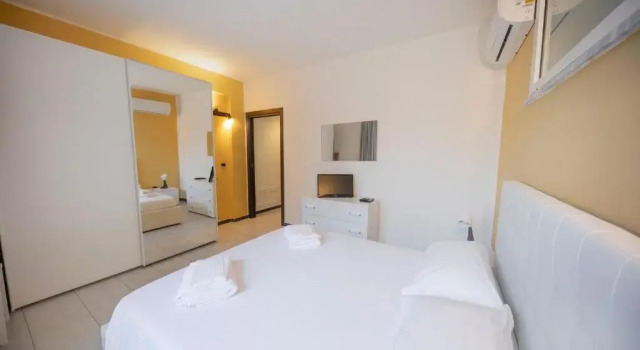 Appartamento 16 Pax in Villa Francesca Sicily sul mare, Prenota Appartamento Casteldaccia Sicilia