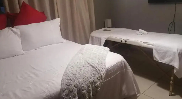 Warmbaths Thai Spa and Guest House, Prenota Affittacamere Warmbaths 