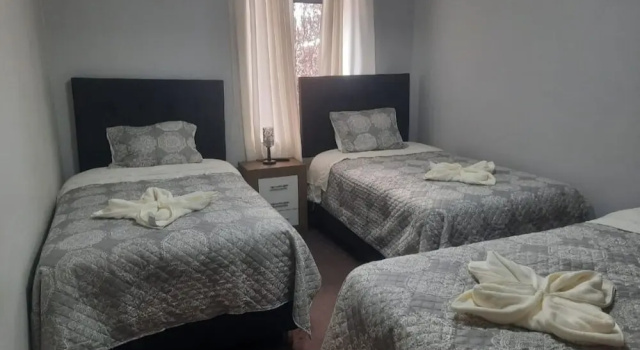 Cama en dormitorio compartido Valícha B&B breakfast