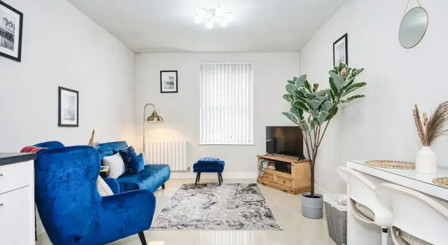 Апартаменты Spacious 1 Bedroom Near Hospital