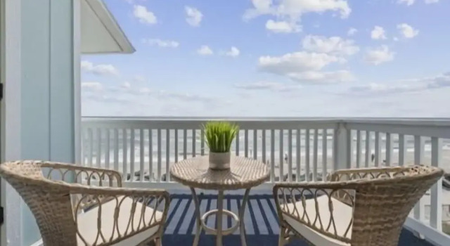 Номер Standard c 1 комнатой A Little Shore Thing 1 Bedroom Condo by RedAwning