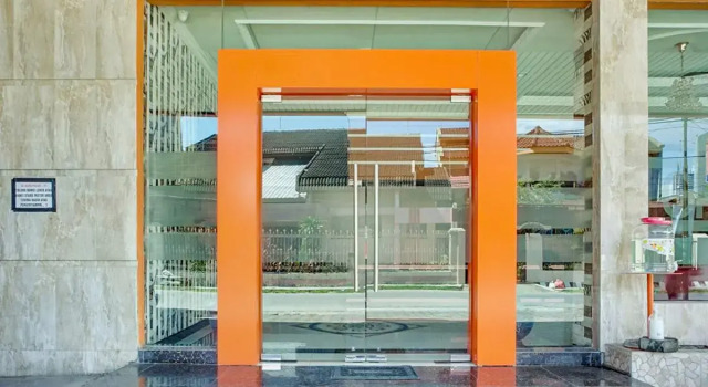 OYO 3157 Grand City Inn, Prenota Hotel Hotel a Sulawesi con parcheggio, Parcheggio