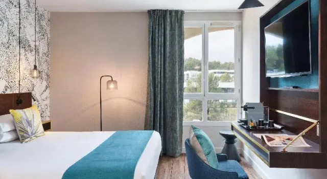 Двухместный номер Standard с балконом Hôtel Birdy by Happyculture