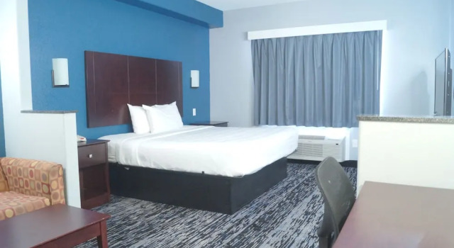 Люкс Magnolia Inn and Suites Olive Branch