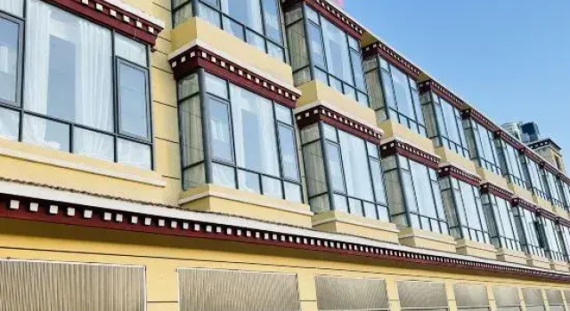 Elong Hotel (Shangri-La Dukezong Ancient City Railway Station), Prenota Hotel Shangri-La Yunnan