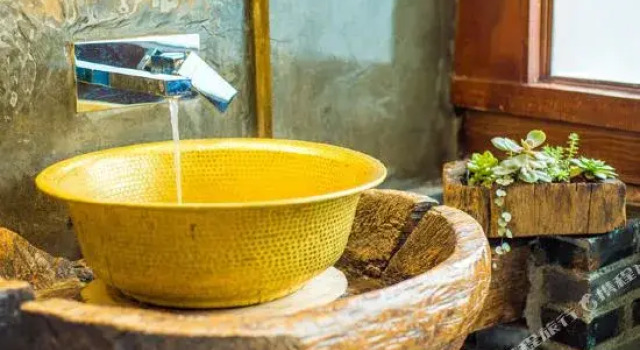 Lijiang Yuexi Garden Water View Inn, Prenota Hotel Lijiang Yunnan