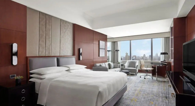 Номер Executive Shanghai Marriott Marquis City Centre