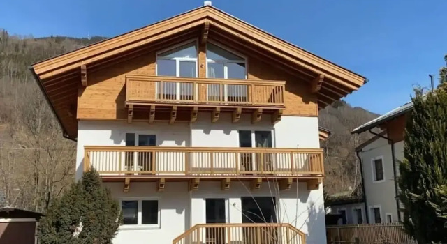 Chalet in Zell am See Near Ski Slopes
