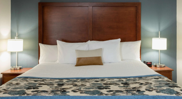 Люкс Grandstay Residential Suites Hotel - Sheboygan