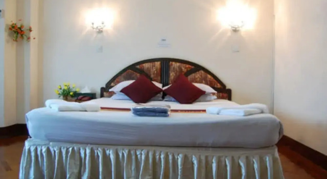 Номер Deluxe Summer Palace Hotel