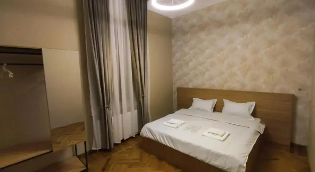 Happy Stay Hotel, Varaa Hotelli Sapichkia Kutaisi