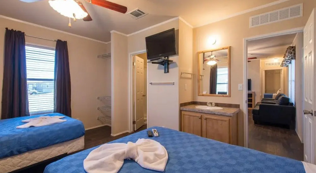 Eagle Ford Cabins