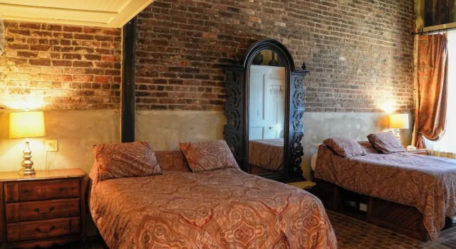 Четырёхместный номер Deluxe The Olivier House Hotel