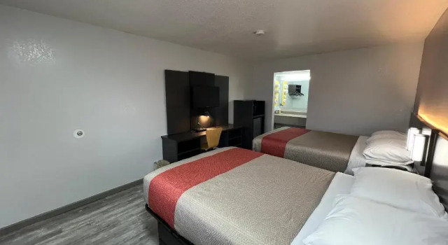 Четырёхместный номер Deluxe Motel 6-Dyersburg, TN