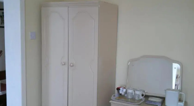 Altazamuth House
