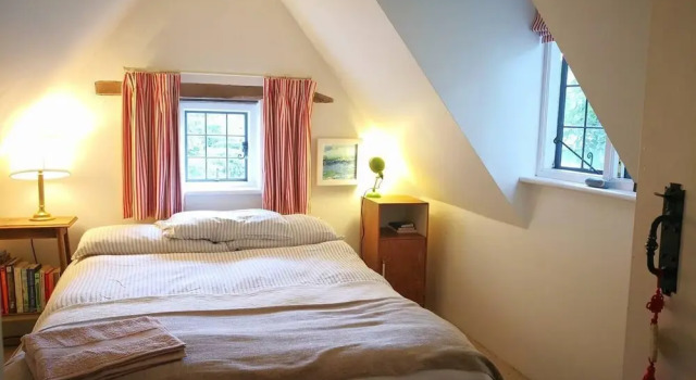 Charming 3 Bedroom Cottage in Kentish Village