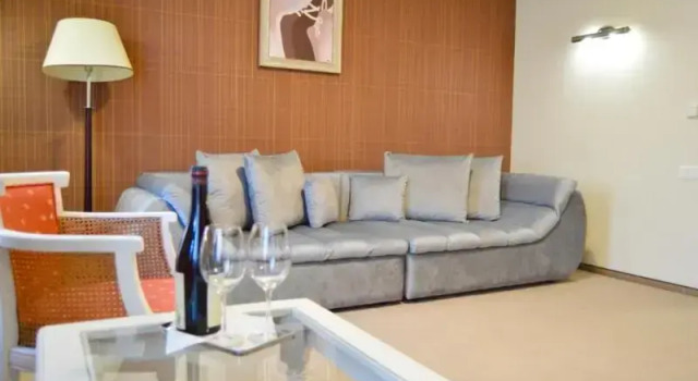 Люкс Villa & Restaurant Levoslav House
