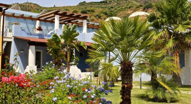 Одноместный номер Large Hotel Bougainville