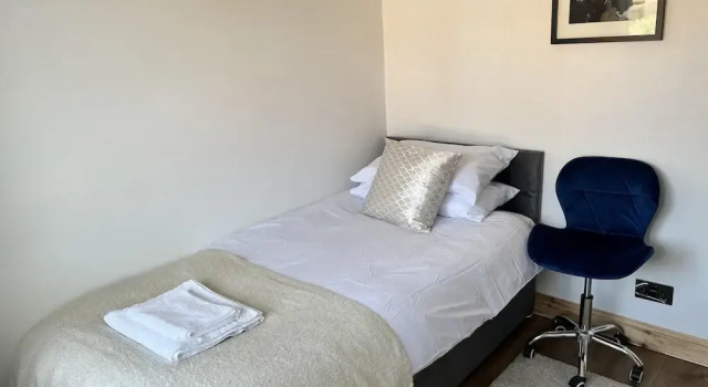 Impeccable 3-bed House in Nottingham Free Parking