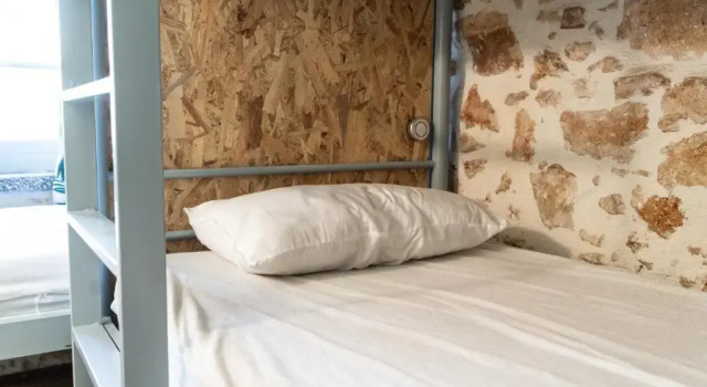 Кровать в общем номере Chania Hostel