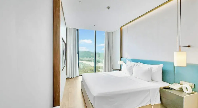 Апартаменты A La Carte Ha Long Bay Seaside Apartments