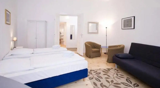 Old Town Apartments Zehdenicker Str, Book Apartment Hotels in Berlin with Parking, near Hackesche Höfe, Parking