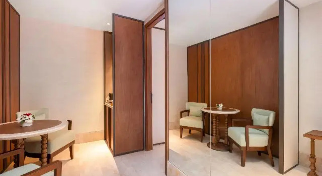 Номер Premium Grand Hotel De Djokja