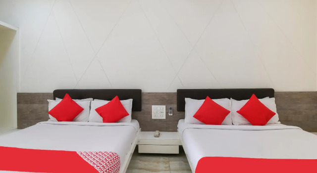 Люкс Standard OYO 68433 Shiv Vatika Banquet & Rooms