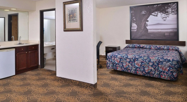 Days Inn by Wyndham Waukegan, Varaa Mini-hotelli  