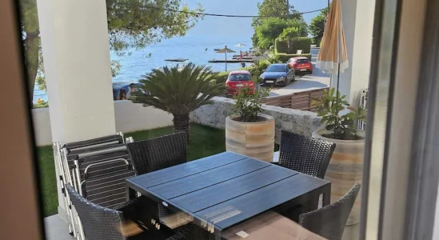 Апартаменты Superior с видом на море Waterfront Apartment Petrovina