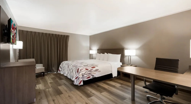 Номер Superior Red Roof Inn Madisonville