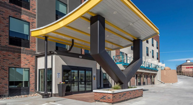 MainStay Suites Colorado Springs East - Medical Center Area, Buchen Sie Hotel Hotels in Colorade Springs mit Pool, Schwimmbad