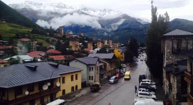 Mananas Guesthouse, Prenota Affittacamere Mestia Samegrelo Zemo-Svaneti
