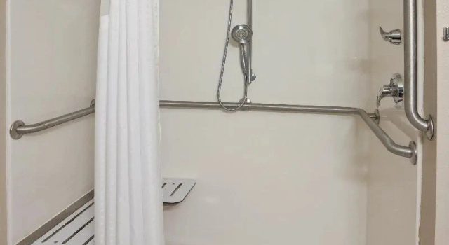 Двухместный люкс c 1 комнатой Holiday Inn Express and Suites St. Cloud by IHG