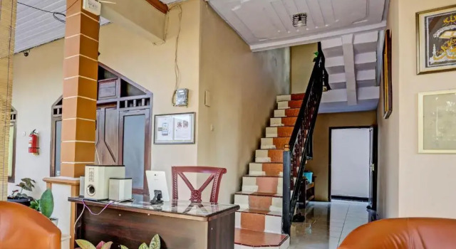 OYO 91261 Cita Suraya Homestay, Boek Hotel Tamansari Indonesië