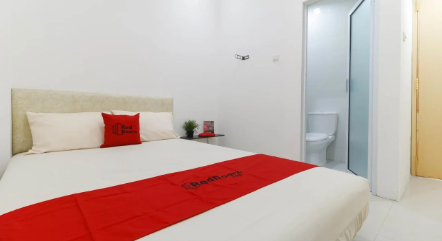 Room 28 Guesthouse, Prenota Hotel North Jakarta 