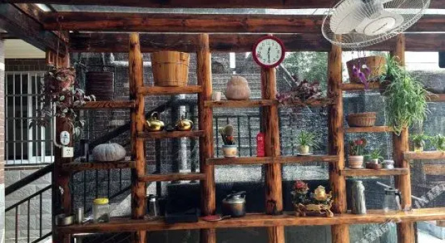 Moganshan Bamboo Lodge, Prenota Hotel Huzhou Zhejiang