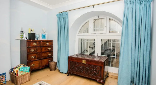 3 Bedroom Apartment Sleeps 6 in Dalston