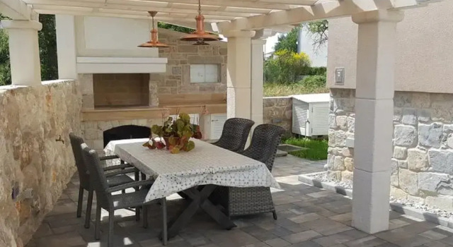 Апартаменты Apartments Villa Rustica ST - Two-Bedroom Apartment with Balcony and Shared Pool prizemlje
