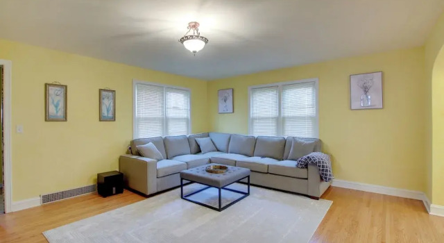 Lakefront Algoma Home w/ Deck, Grill & Fireplace, Reserva ahora Hotel Algoma Wisconsin