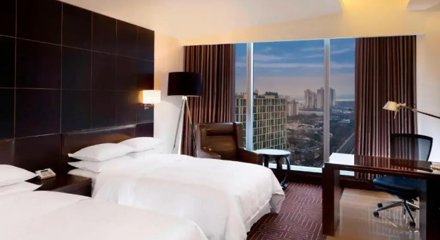 Четырёхместный клубный номер Standard с видом на город Sheraton Grand Incheon Hotel