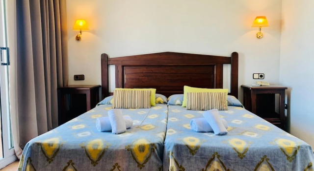 Номер Standard с балконом Hotel Comarruga Platja