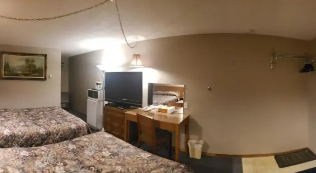 Четырёхместный номер Standard Sunset Motel