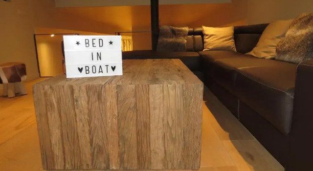 Коттедж Bed in Boat