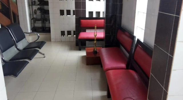 Cocody Guesthouse Galerie, Boek Hotel Cocody 