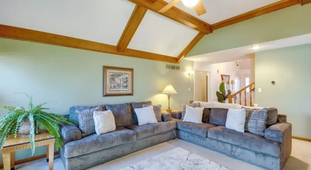 Overland Park Family Home w/ Game Room & Backyard!, Reserva ahora Hotel Overland Park Kansas