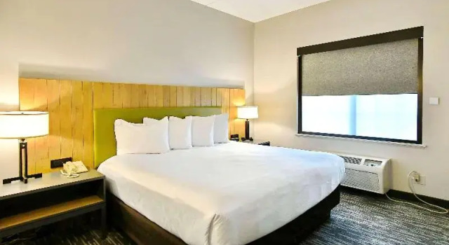 Люкс Country Inn & Suites by Radisson, Mount Morris, NY